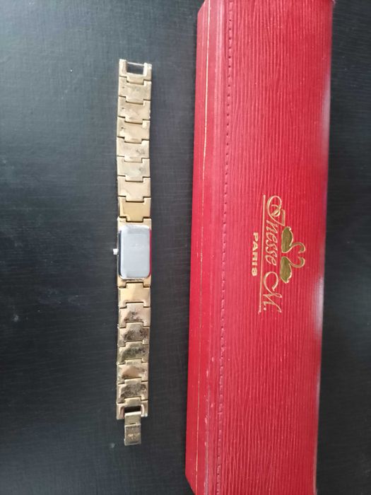 Часы наручные женские фирмы "Inesse M. Paris" (Франция)