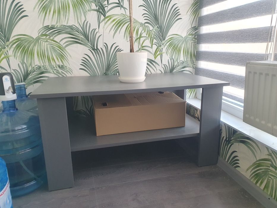 Продам. Стол 1000х600х500(h)