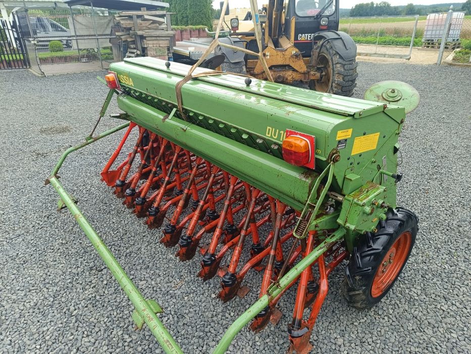 Siewnik zbożowy HassiaDU100 2,5 ,3m