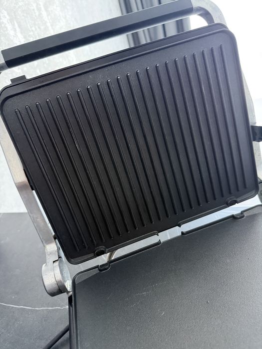 Продам гриль Braun 7