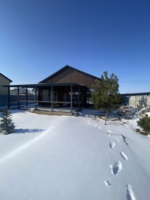 Дом в центре со своей береговой линией и выходом в реку