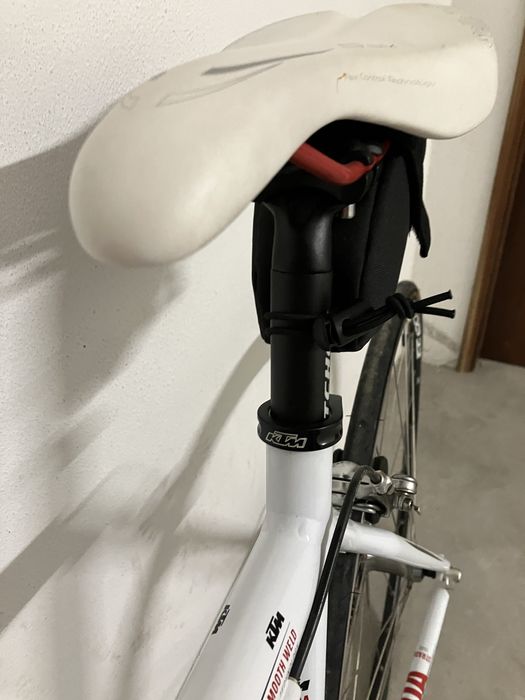 Bicicleta KTM Strada 1000 em muito bom estado!