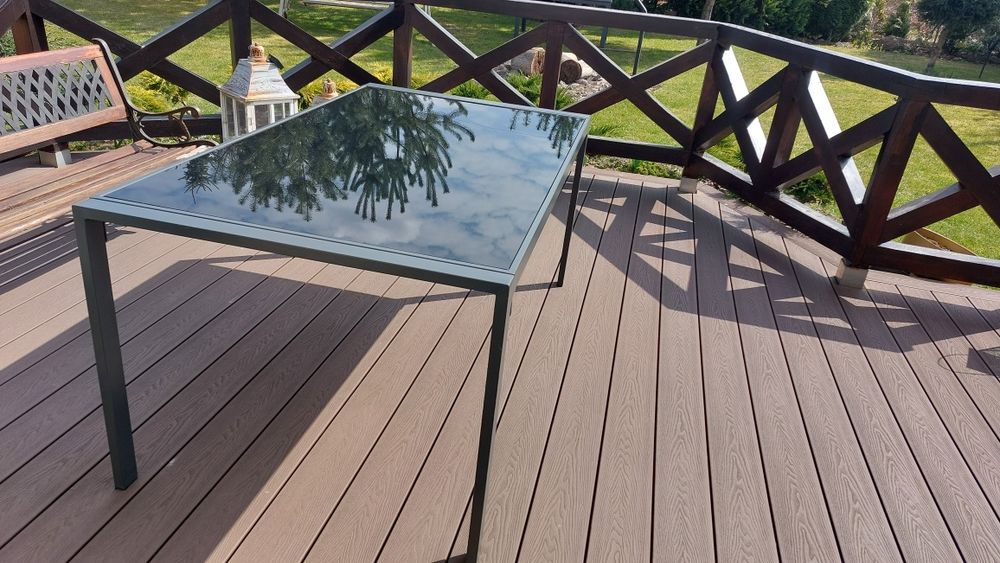 Stół ogrodowy metalowy