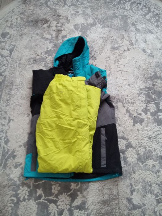 Зимно-лижний костюм