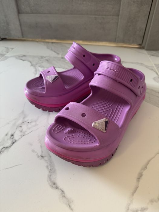 Продам  очень удобные crocs
