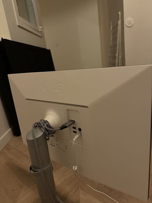 27’’ monitor LG 27UL650-W