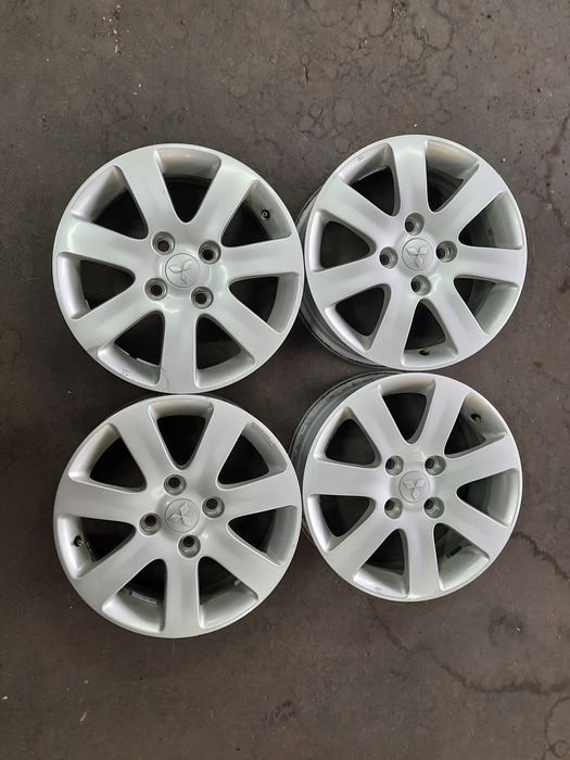 (0196) Felgi 16" 4x114,3 ET 46 6,5j - Mitsubishi