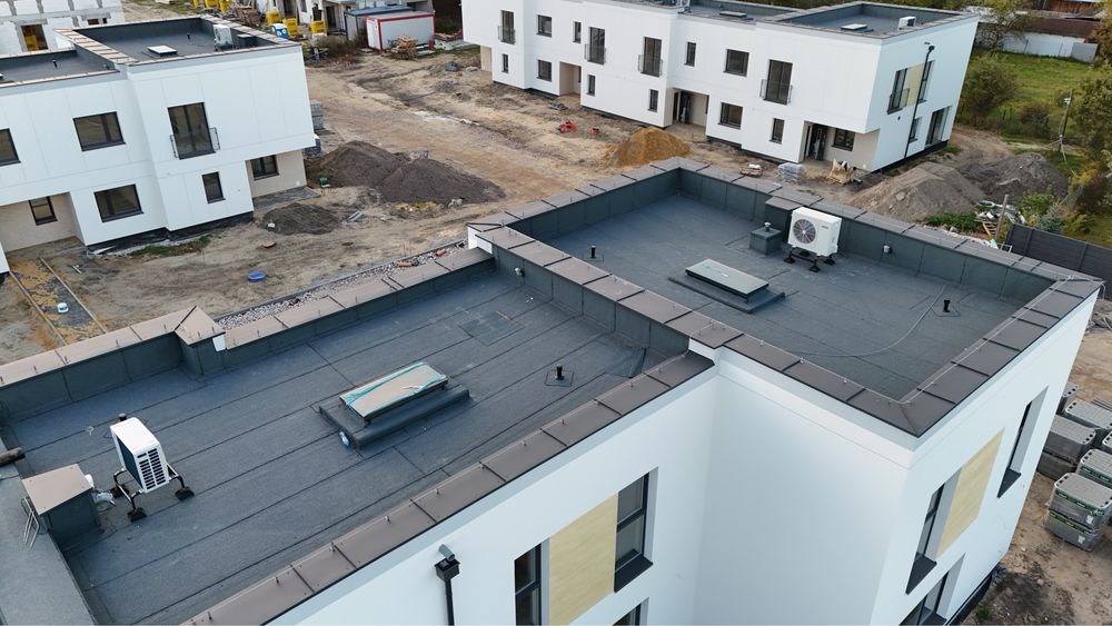 Dachy płaskie Hydroizolacja Membrana Tarasy Balkony Obróbka blacharska