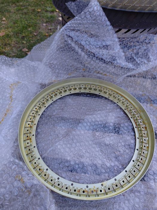 [3] Element silnika turbinowego K-15 (PZL I-22 Iryda)