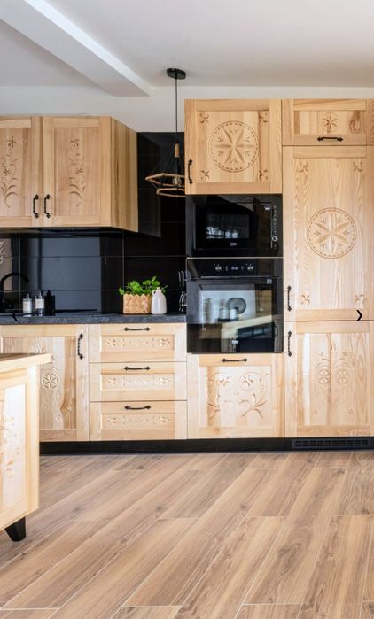 Fronty góralskie drewniane