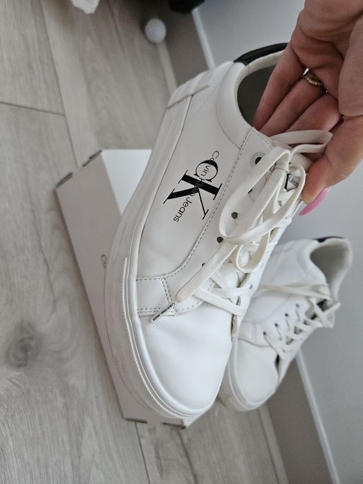 Białe Snakersy Calvin Klein rozm. 40