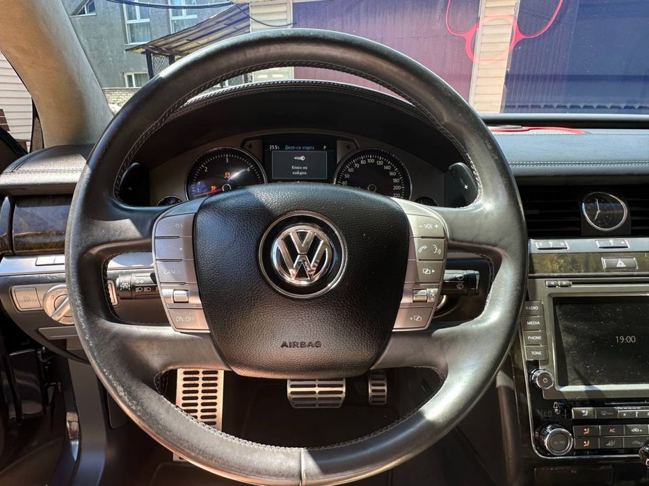 Volkswagen Phaeton 2012