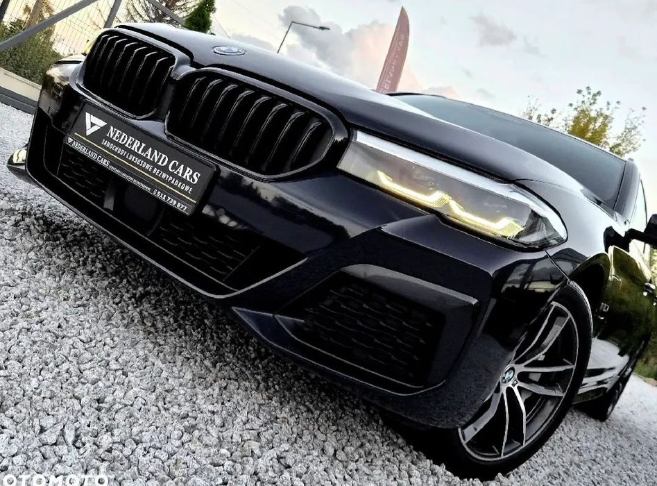 BMW Seria 5 FULLED 4X4 Kamera M-Pakiet Vrtual Anbiente NaviProf Shadow Hak 292ps
