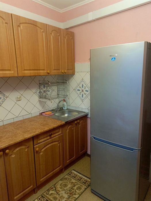 Подобово здам квартиру. Пуща водиця. Київ. Трикімнатна. Бронювання.