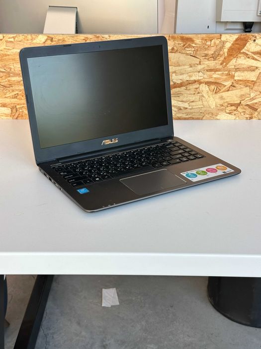 ASUS E403N Portátil
