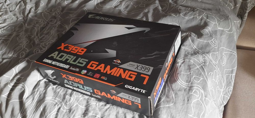 Gigabyte Aorus x399 Gaming7 + procesor Threadripper 1900x ZESTAW