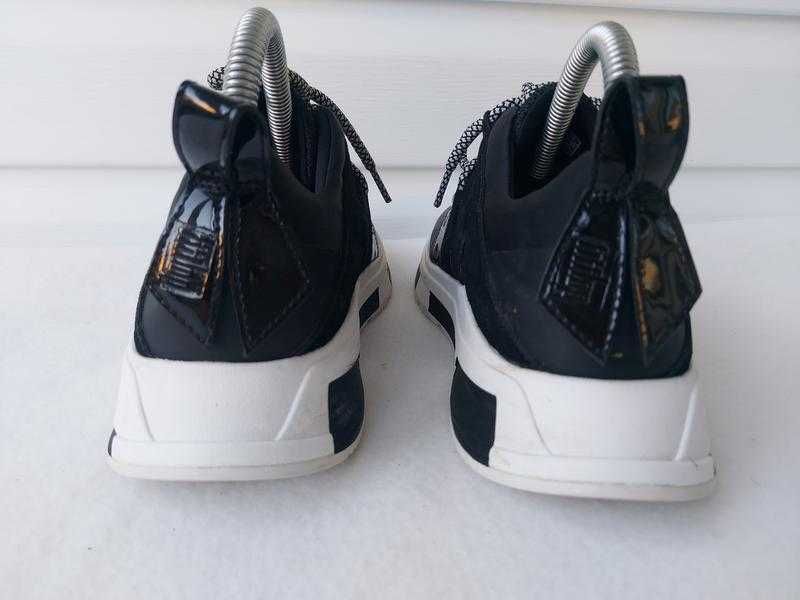 Жіночі кросівки кеди fitflop carita trainers