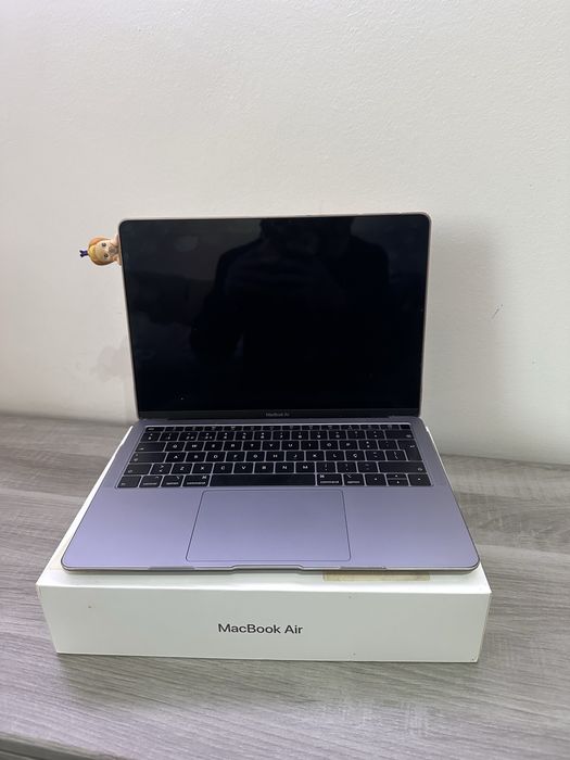 MacBook Air 13” Retina (Apple) | i5 | 8GB RAM | SSD 128GB