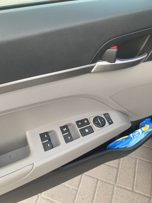 Hyndai Elantra 2019