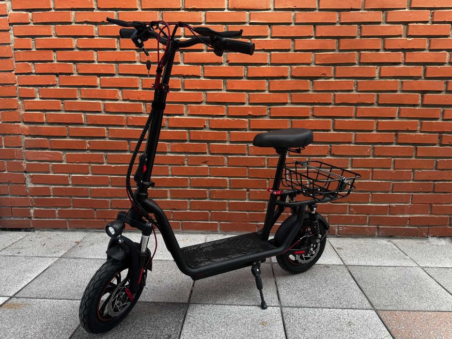 Komfortowa i Ekonomiczna Hulajnoga Elektryczna ZWheel 500W Siodełko