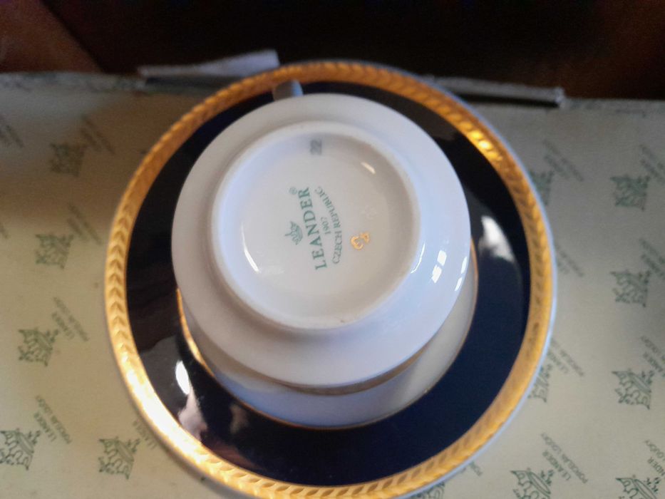 Набор фарфоровых чашек с блюдцем (Leander)