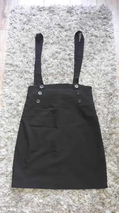 Elegancka czarna spódniczka na szeleczkach rozm.40/42