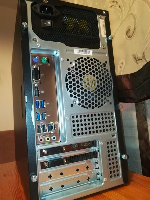 Gamingowy Ryzen 3600 +  RX6600 8GB + 32GB DDR4 + HDD + SSD