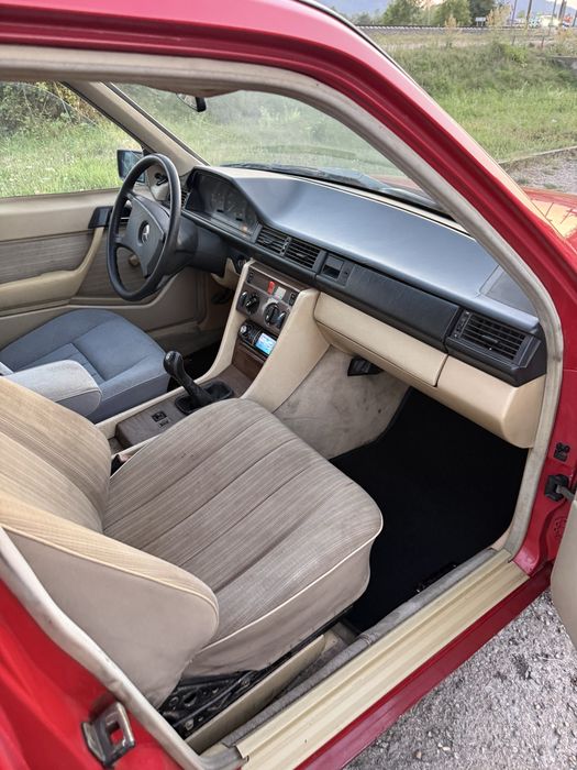 Mercedes-Benz 200D 124