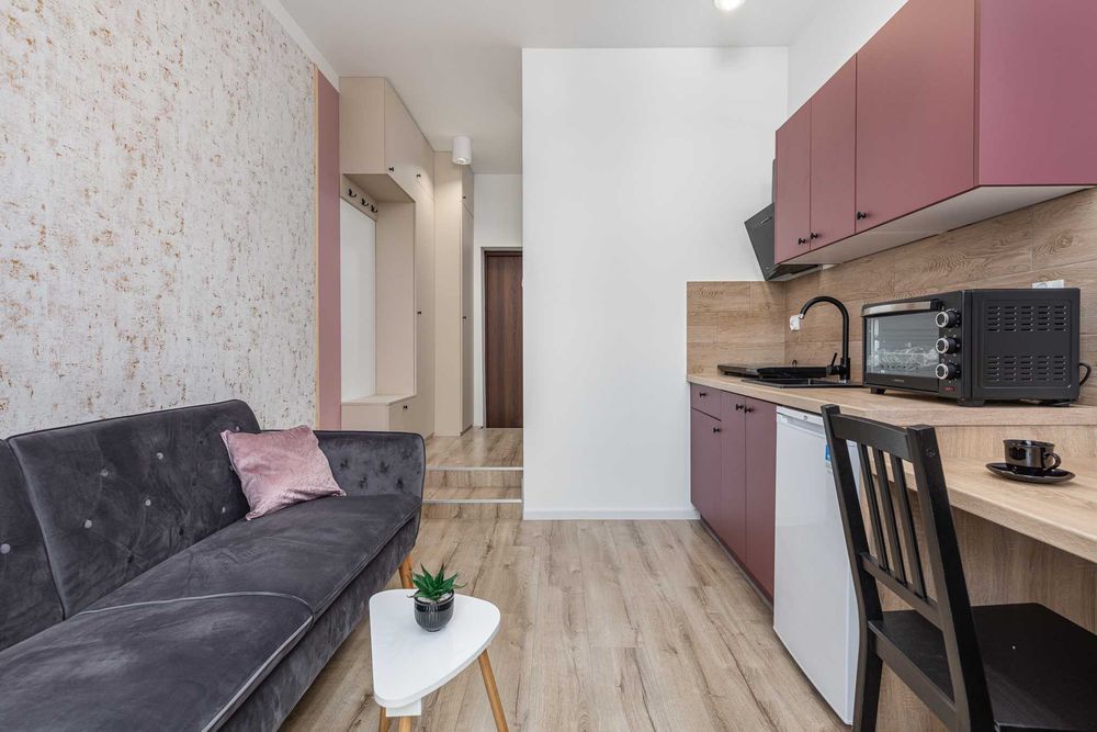 Eleganckie studio przy ul. Emilii Plater z balkonem