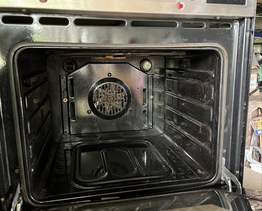 Духова шафа електрична Bomann