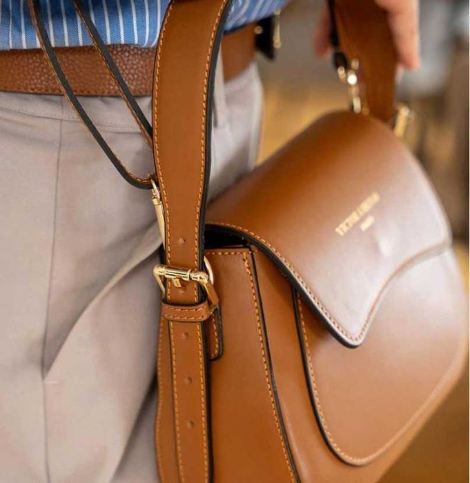 Victor&Hugo Skórzana torebka damska Laura koniakowa 23 X 18 X 9 cm