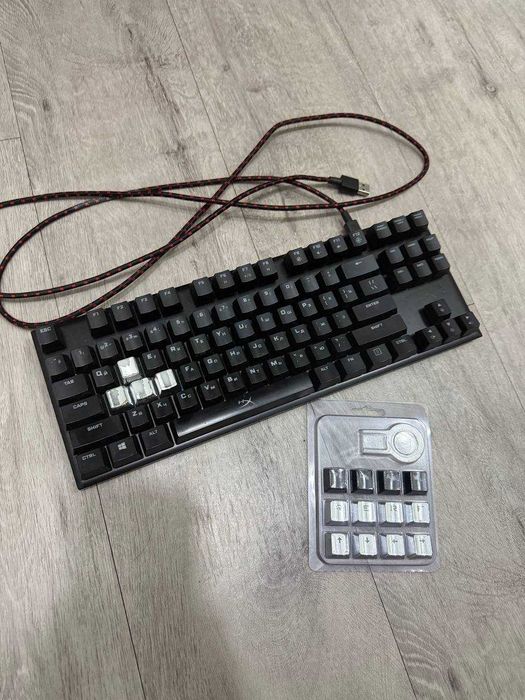 Механічна ігрова клавіатура HyperX Alloy FPS Pro + у подарунок набір кейкапів