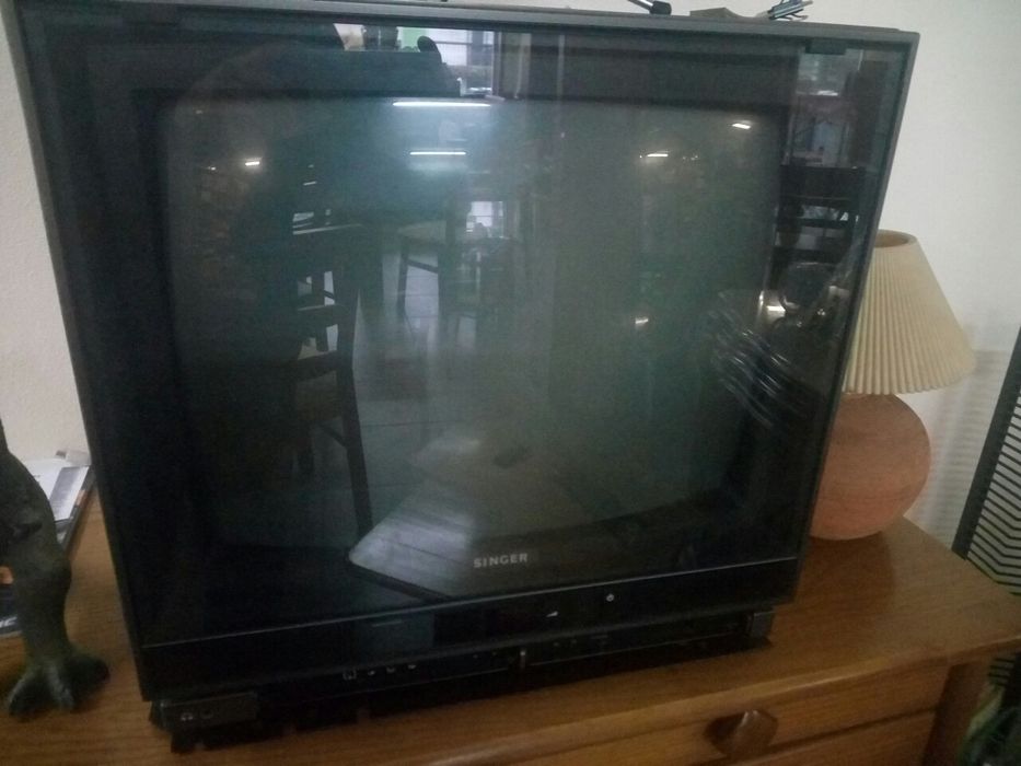Televisor Singer Impecável