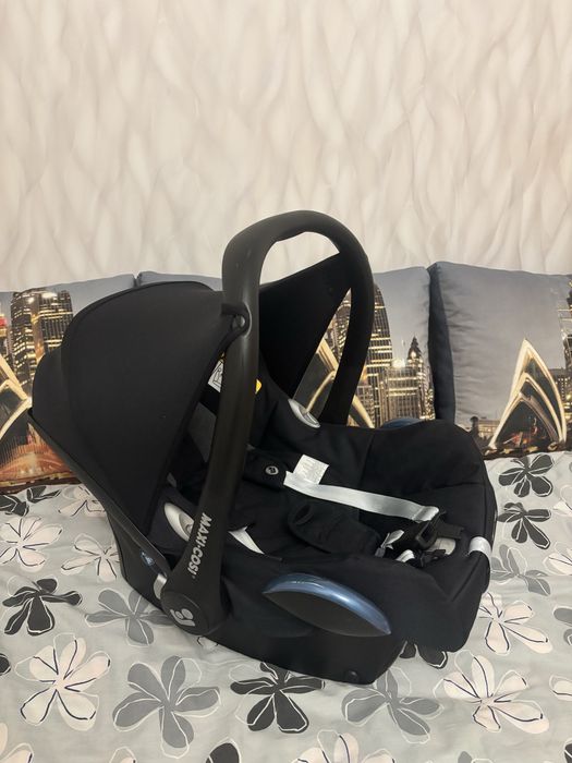 Автолюлька maxi-cosi cabriofix