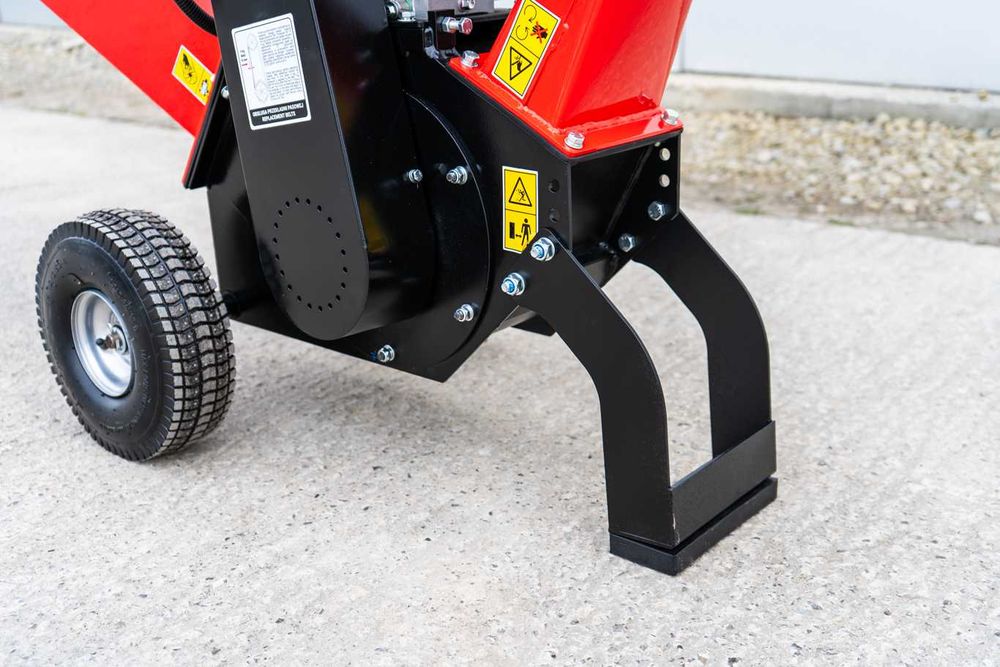 Rębak spalinowy 7KM == REMET RB-50 == rozdrabniacz od gałezi == NOWY