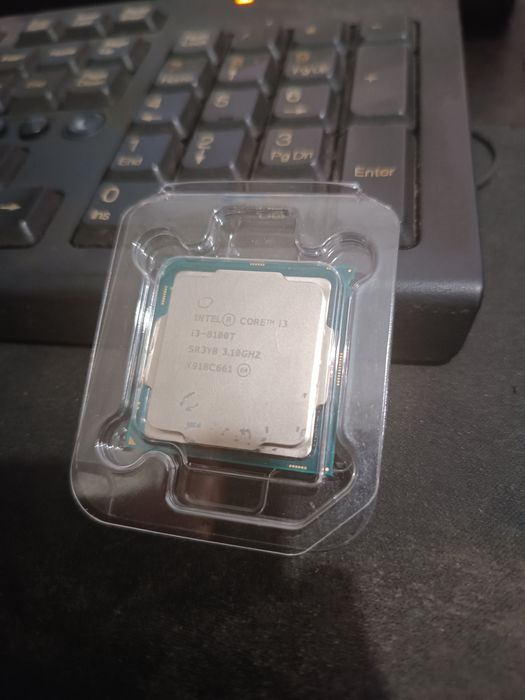 Intel I3 - 8100T