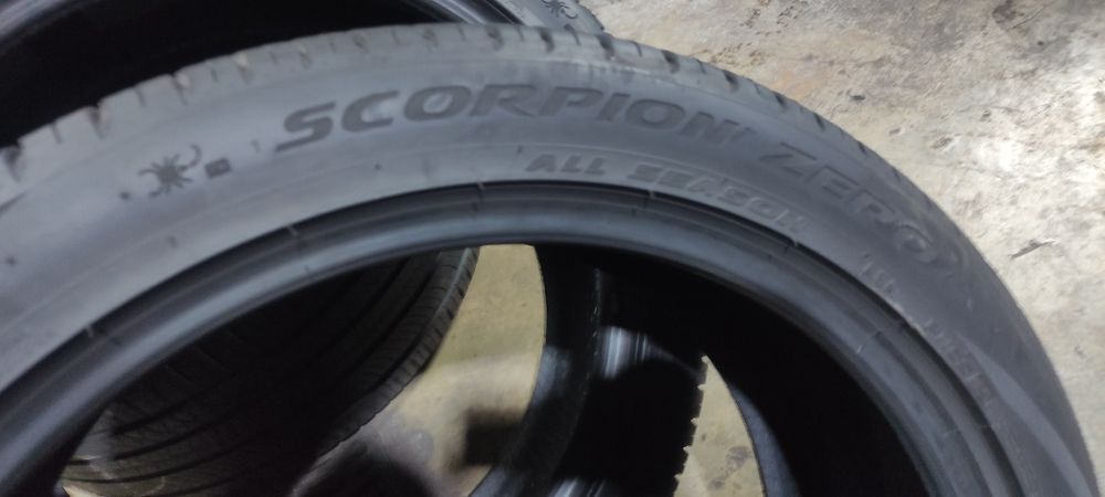 Pneus 285/40/22 e 325/35/22  Pirelli semi novos