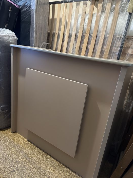 Рецепція, стійка адміністратора