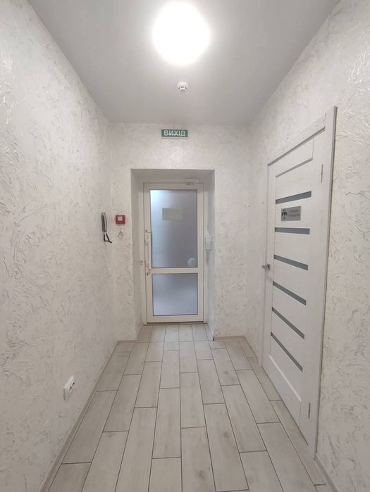 Здам в оренду офісне приміщення! Р-н. Пивзавод. Площа 67 м.кв. Ремонт!