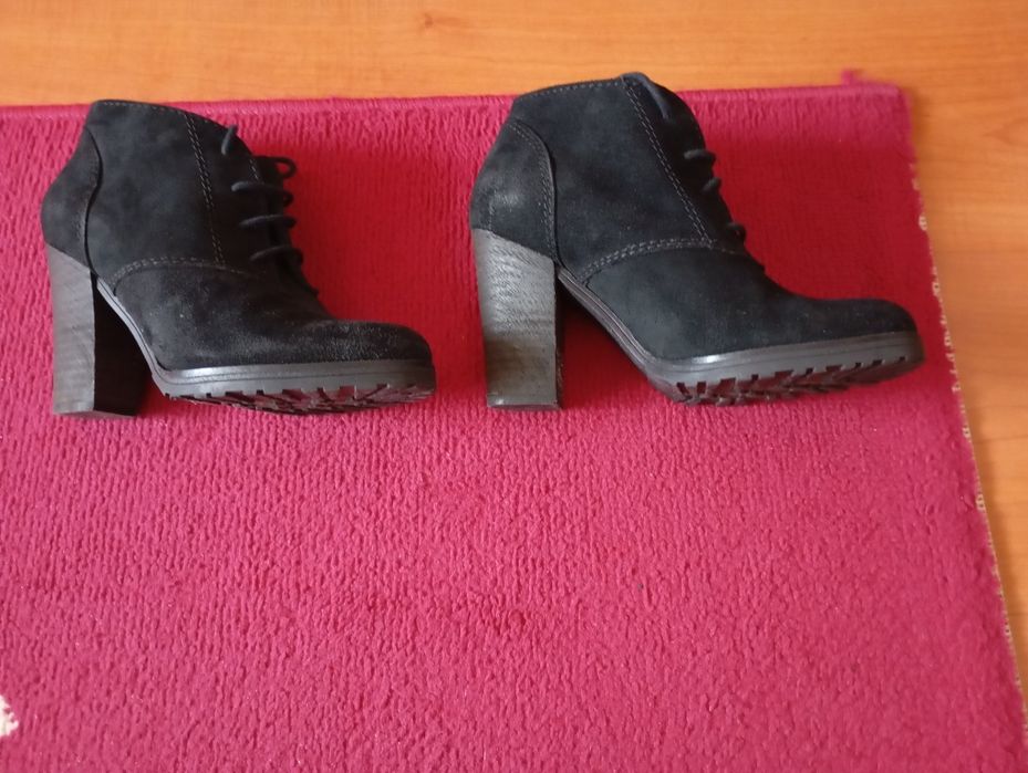 Botas Mango, pouco usadas.