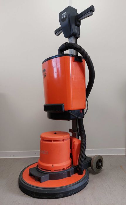 Szorowarka Numatic HFM 1515 z odkurzaczem NPR 200-1