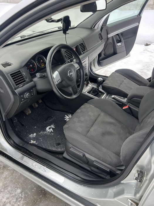 Продаю свій автомобіль Опель вектра С