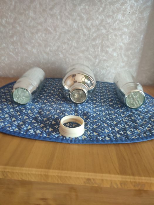 Продаю   ..планшет.плойку.колбы  для термоса.