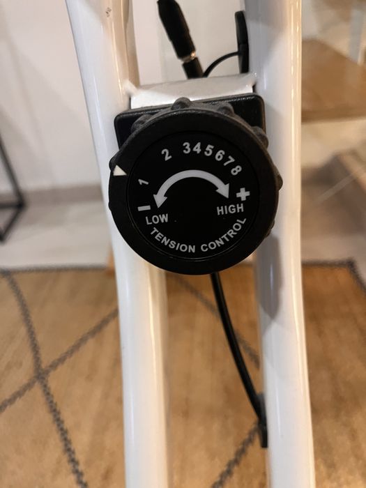 Bicicleta estática dobrável
