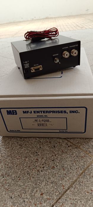 Medidor MFJ 826 B