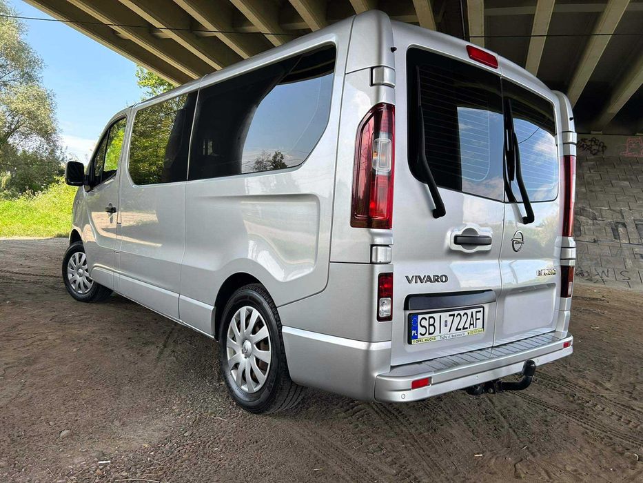 Opel Vivaro 9 - osobowy