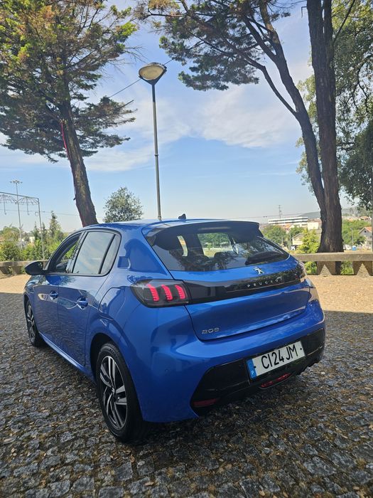 Peugeot 208 allure 1.2 110cv caixa de 6