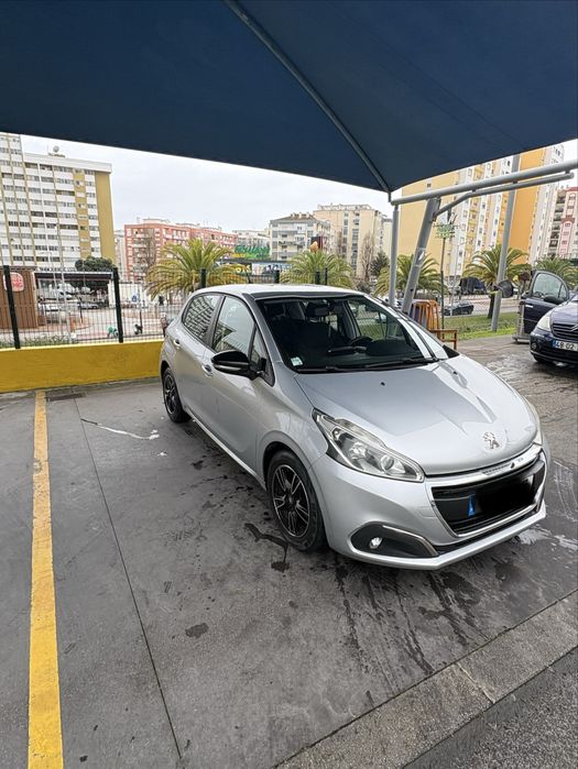 Peugeot 208 bluehdi
