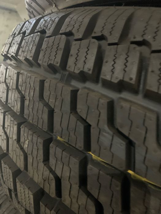 Шини 215/65 15C Nexen NBlue 4 Season Van