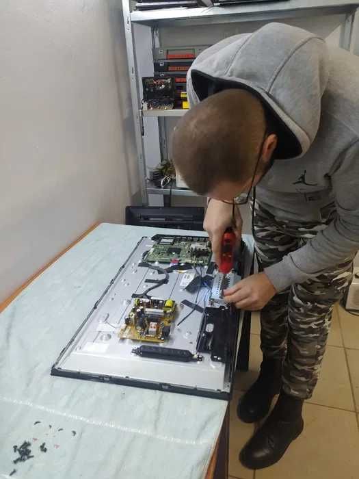 Ремонт телевізорів LCD, LED, SMART – виїзд майстра по Києву та обл!